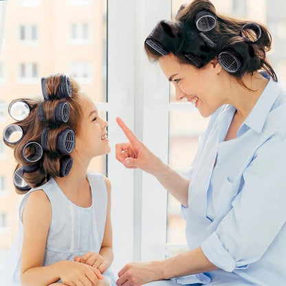 Bigoudis-cheveux-adulte-enfant-moment-complice-boucles-sans-chaleur-coiffage-doux-lumiere-naturelle