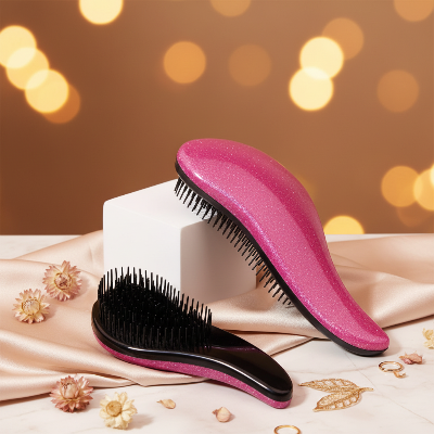 Brosse-à-cheveux-demelante-poils-souples-format-compact-soin-quotidien-chevelure-longue