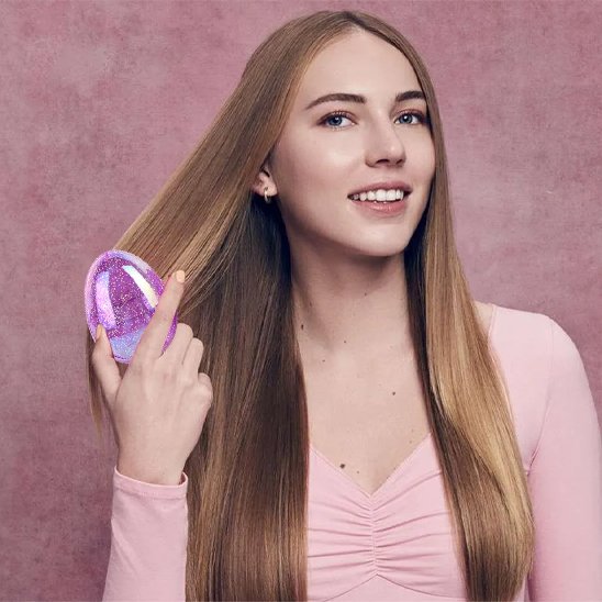 Brosse-à-cheveux-demelante-poils-souples-soin-chevelure-longue-doux-quotidien-efficace