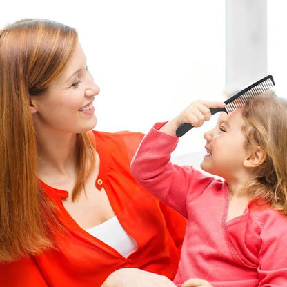 Peigne‑doux‑initiant‑gestes‑coiffure‑enfant‑favorisant‑autonomie‑capillaire‑naturelle‑et‑quotidienne