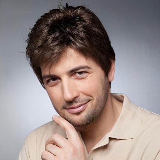Perruque-homme-style-court-naturel-brun-soigne-look-jeune-confiant-polyvalent-quotidien