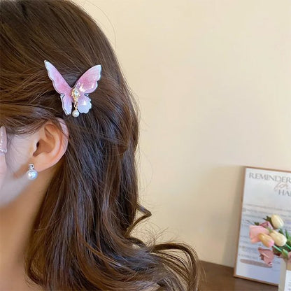 Pince-à-cheveux-rose-papillon-dans-cheveux-femme-style-elegant