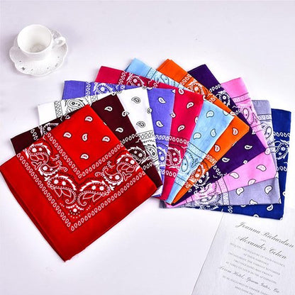 bandana-couleurs-paisley-accessoires-mode-collection-textile-style-vibrant-variations-boheme