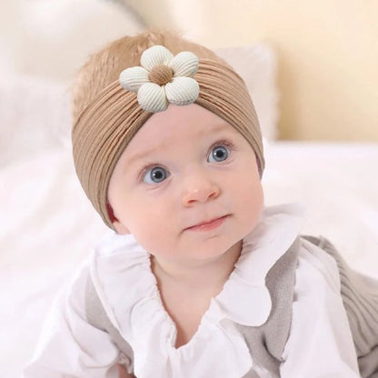 Bandeau bébé fille marron fleur regards curieux