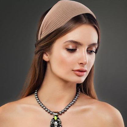 bandeau-cheveux-marron-femme-elegante