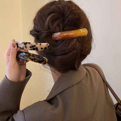 barrette-cheveux-effet-ecaille-accessoire-solide-pour-chignon-elegant 