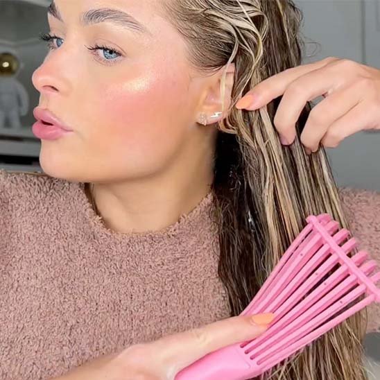 Brosse à cheveux couleur rose brosser cheveux longs blond mouilles