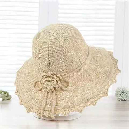chapeau-femme-été--beige-crochet-large-bord-fleur-decorative-style-naturel-raffine