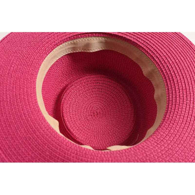 chapeau-femme-rose-interieur-paille-texture-couronne-large-bord-mode-elegant