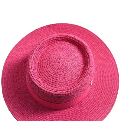 chapeau-femme-rose-large-bord-paille-vibrant-texture-mode-voyage-elegant