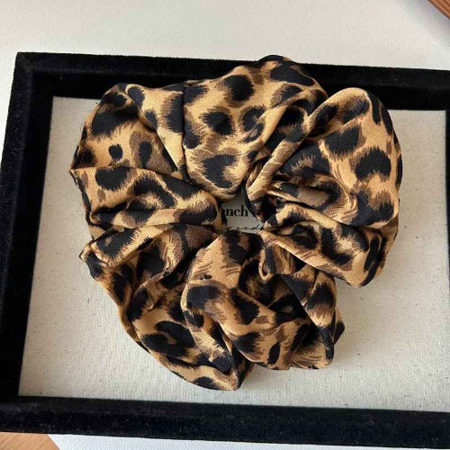 Chouchou leopard beige dore brun noir satin oversize