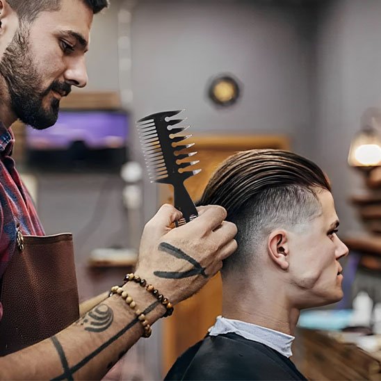 peigne-large-dents-coiffant-cheveux-homme-stylisation-precision-outil-barbier-professionnel