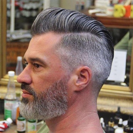 perruque-homme-slick-back-fade-haut-style-masculin-soigne-volume-brillance-confiance-assuree