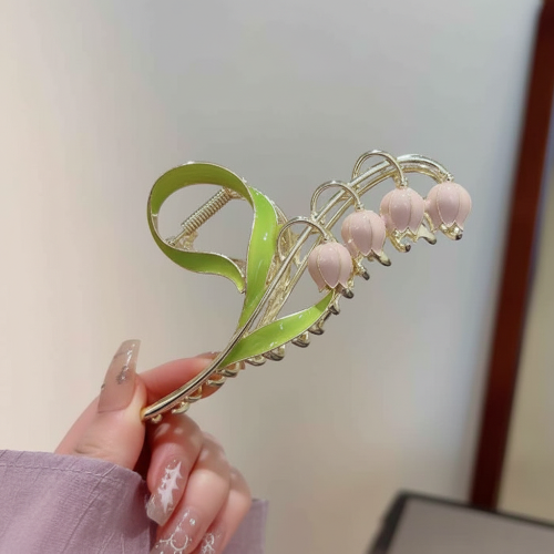 Pince a cheveux fleur rose muguet clip coiffure elegante femme