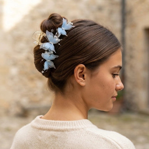 Pince a cheveux papillon bleu clair au style fairycore