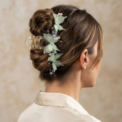 Pince a cheveux papillon verte pour coiffure elegante
