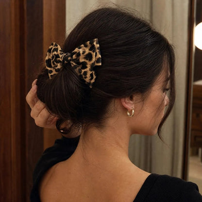 Pince cheveux leopard beige noir chignon femme elegante