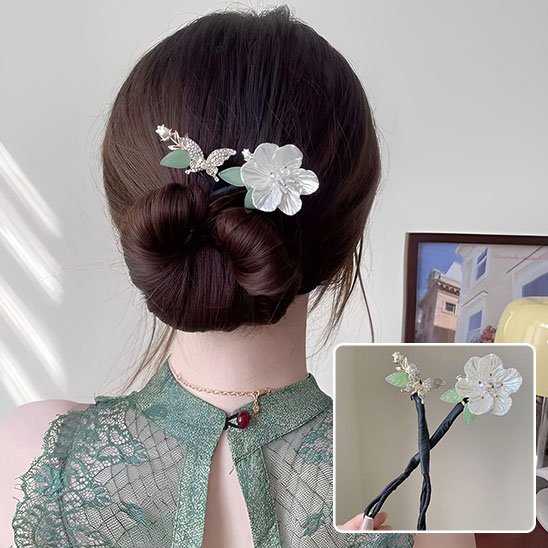 épingle-à-cheveux-fleur-blanche-feuille-verte-chignon-femme-elegance-nature-raffinee