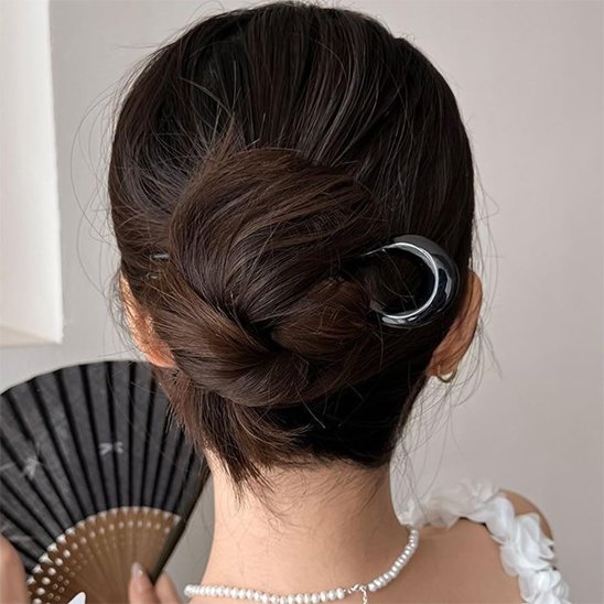 épingle-à-cheveux-noire-croissant-chignon-torsade-elegant-style-femme-raffine