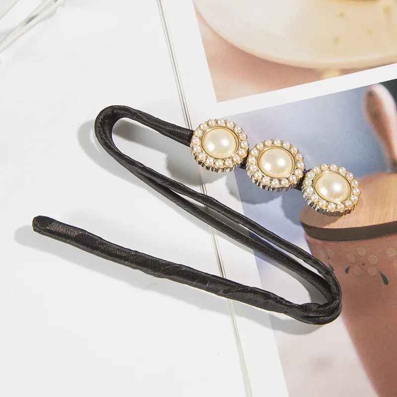 épingle-à-cheveux-noire-perles-strass-style-chic-femme-accessoire-coiffure-elegant