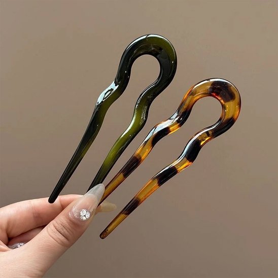 épingle-à-cheveux-resine-ondulation-design-moderne-couleurs-raffinees-style-femme