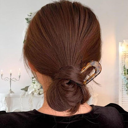 épingle-à-cheveux-transparente-chignon-bas-femme-accessoire-coiffure-style-elegant