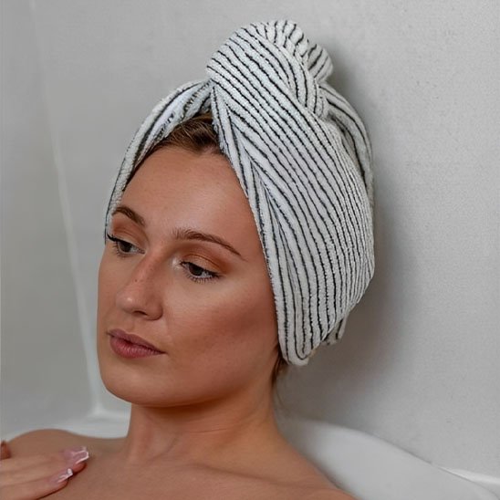 serviette-cheveux-rayee-turban-absorbant-relaxation-bain-sechage-rapide-confort-soin-capillaire