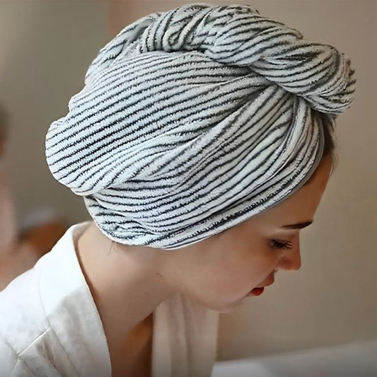 serviette-cheveux-ultraabsorbante-sechage-rapide-soin-capillaire-douceur-confort-apres-douche